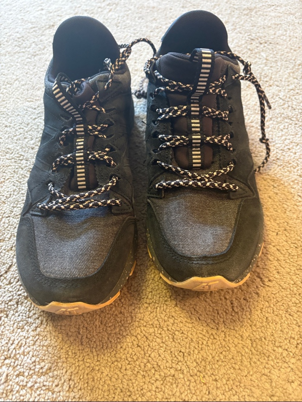 New Balance Black and Beige Women's Trail Sneakers